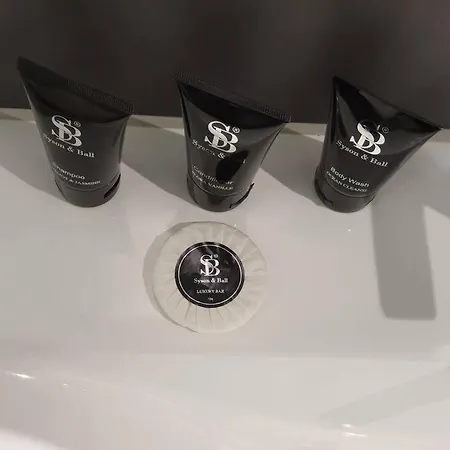 *g11h* For A Cosy Luxurious Lovely + Free Parking + Free Fast Wifi Perfect For Work Or Pleasure* Апартаменти