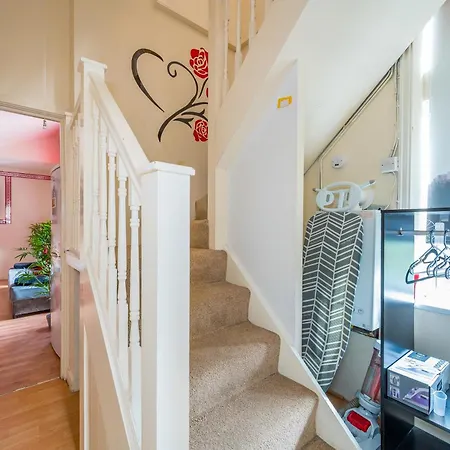 *g11h* For A Cosy Luxurious Lovely + Free Parking + Free Fast Wifi Perfect For Work Or Pleasure* *