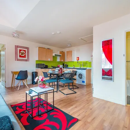 Cozy Luxe Haven: Free Parking & Fast Wifi Leeds (West Yorkshire)