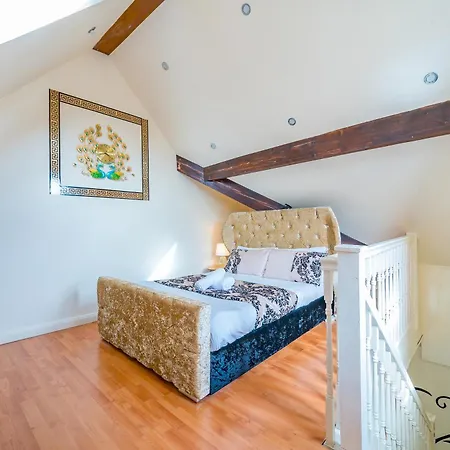 Cozy Luxe Haven: Free Parking & Fast Wifi Apartment Leeds (West Yorkshire)