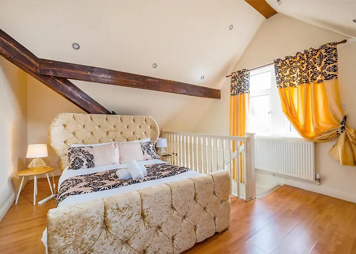 דירה *g11h* For A Cosy Luxurious Lovely + Free Parking + Free Fast Wifi Perfect For Work Or Pleasure*