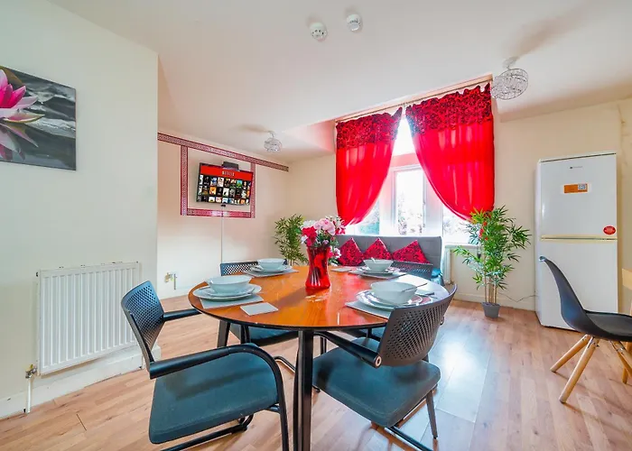 *g11h* For A Cosy Luxurious Lovely + Free Parking + Free Fast Wifi Perfect For Work Or Pleasure* דירה לידס