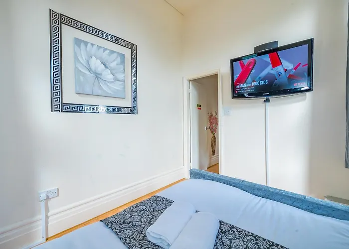 דירה *g11h* For A Cosy Luxurious Lovely + Free Parking + Free Fast Wifi Perfect For Work Or Pleasure*